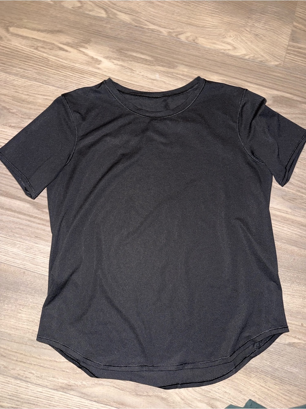 lululemon athletica Fast and Free Black Short Sleeve Crewneck Tee - Picture 2 of 3